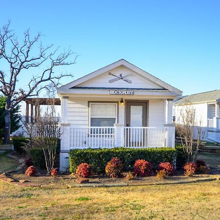 Crosstimbers Marina And Cottages Sperry Extérieur photo