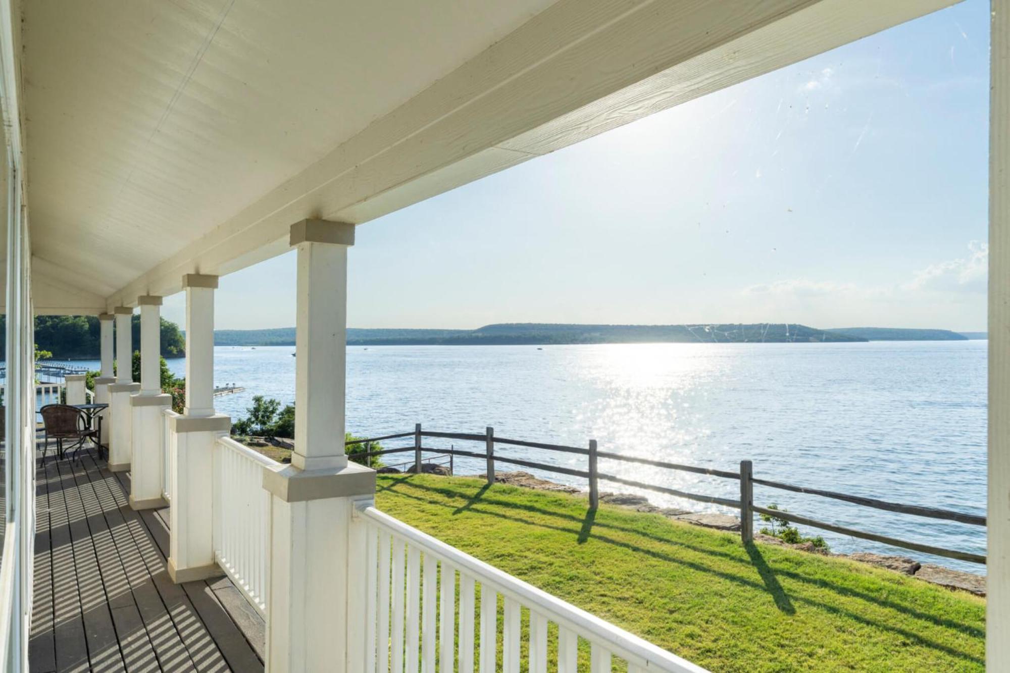 Crosstimbers Marina And Cottages Sperry Extérieur photo