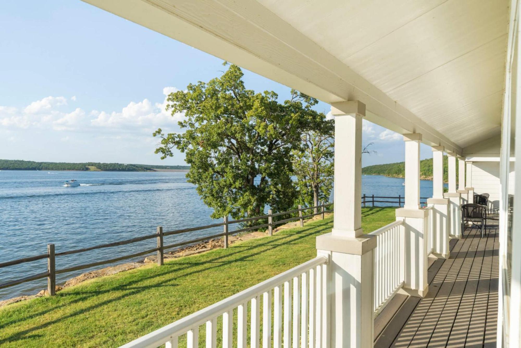 Crosstimbers Marina And Cottages Sperry Extérieur photo