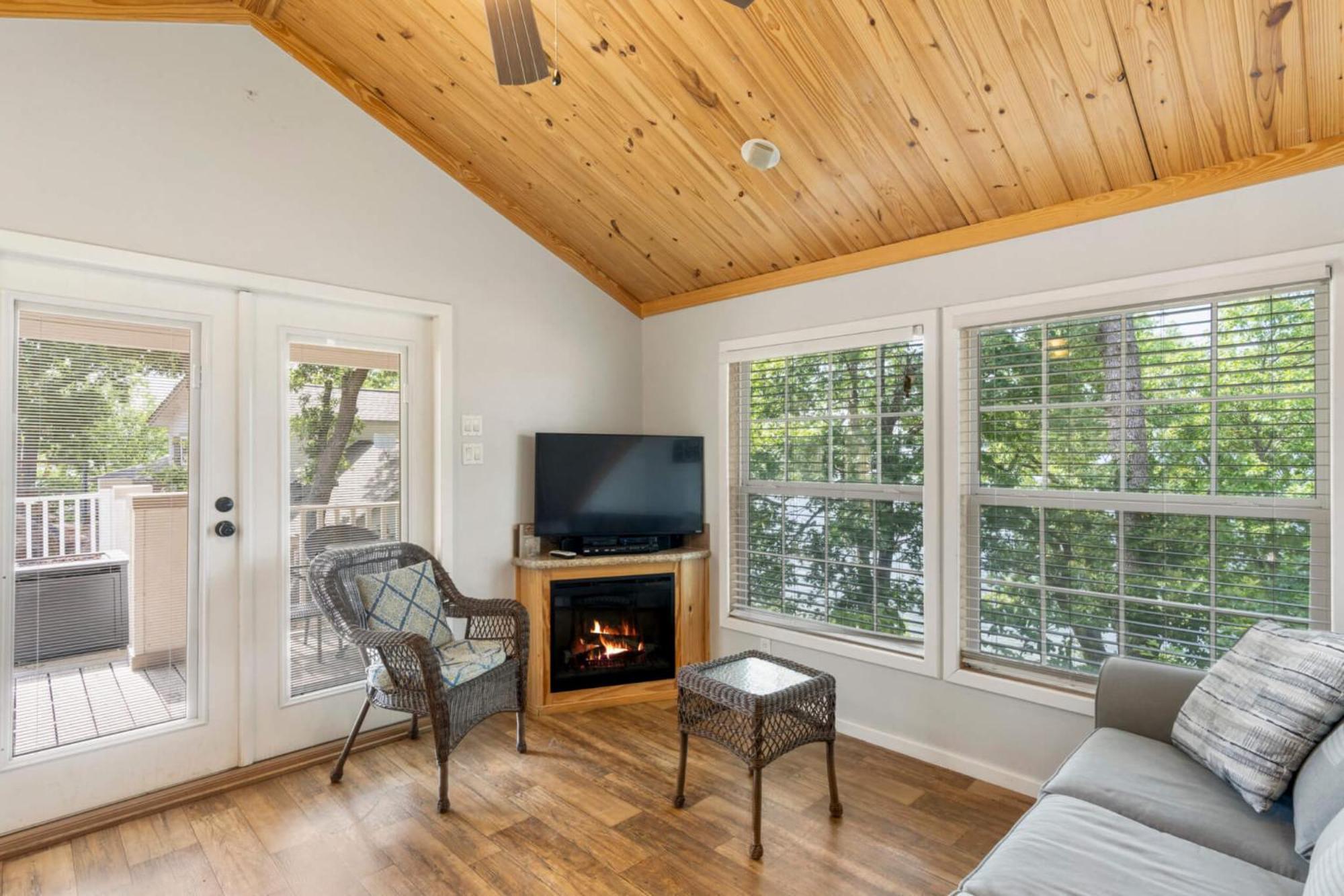 Crosstimbers Marina And Cottages Sperry Extérieur photo