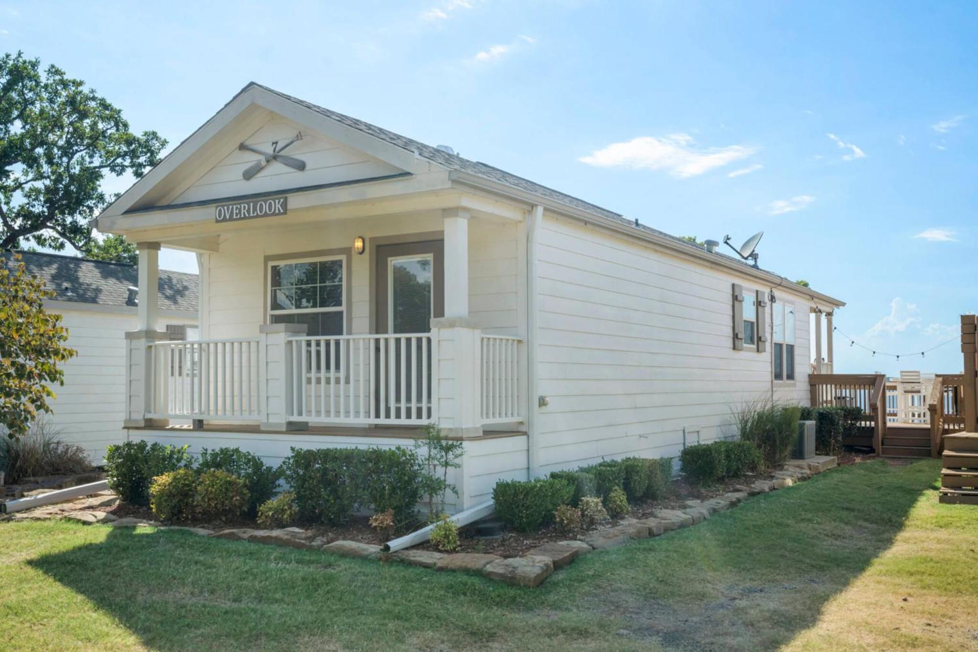 Crosstimbers Marina And Cottages Sperry Extérieur photo