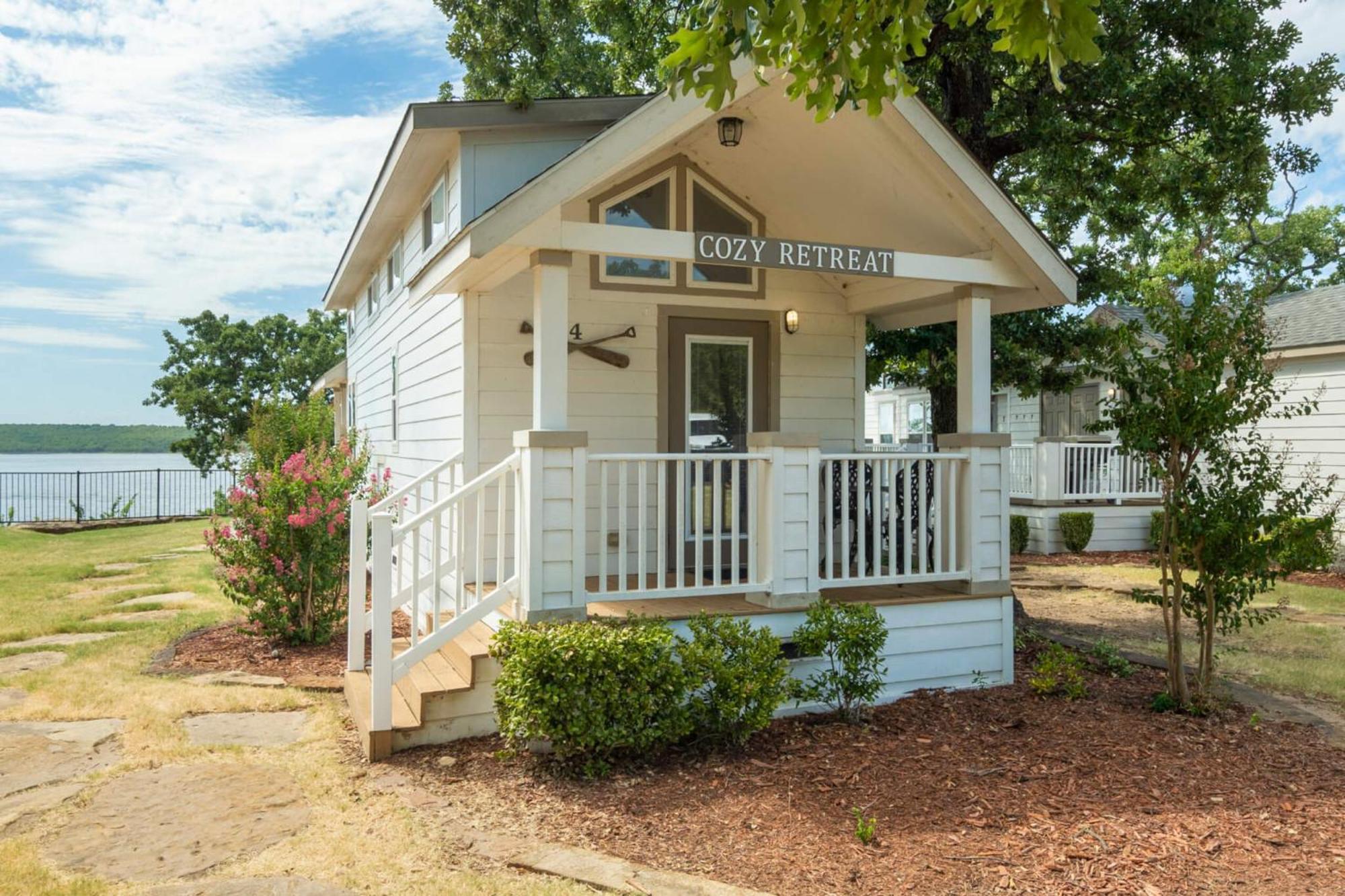 Crosstimbers Marina And Cottages Sperry Extérieur photo