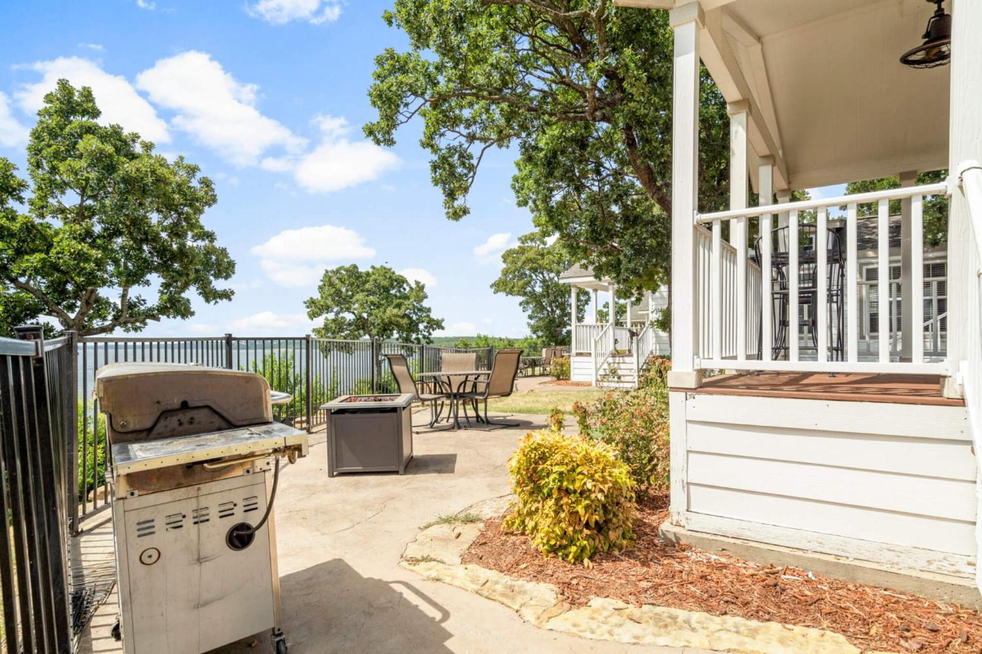 Crosstimbers Marina And Cottages Sperry Extérieur photo