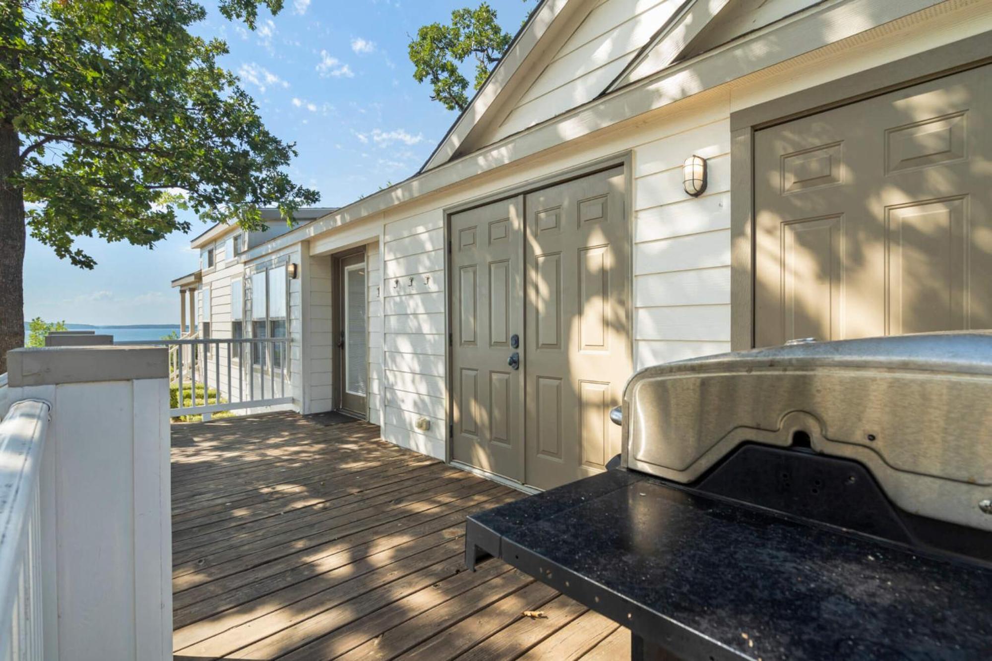 Crosstimbers Marina And Cottages Sperry Extérieur photo