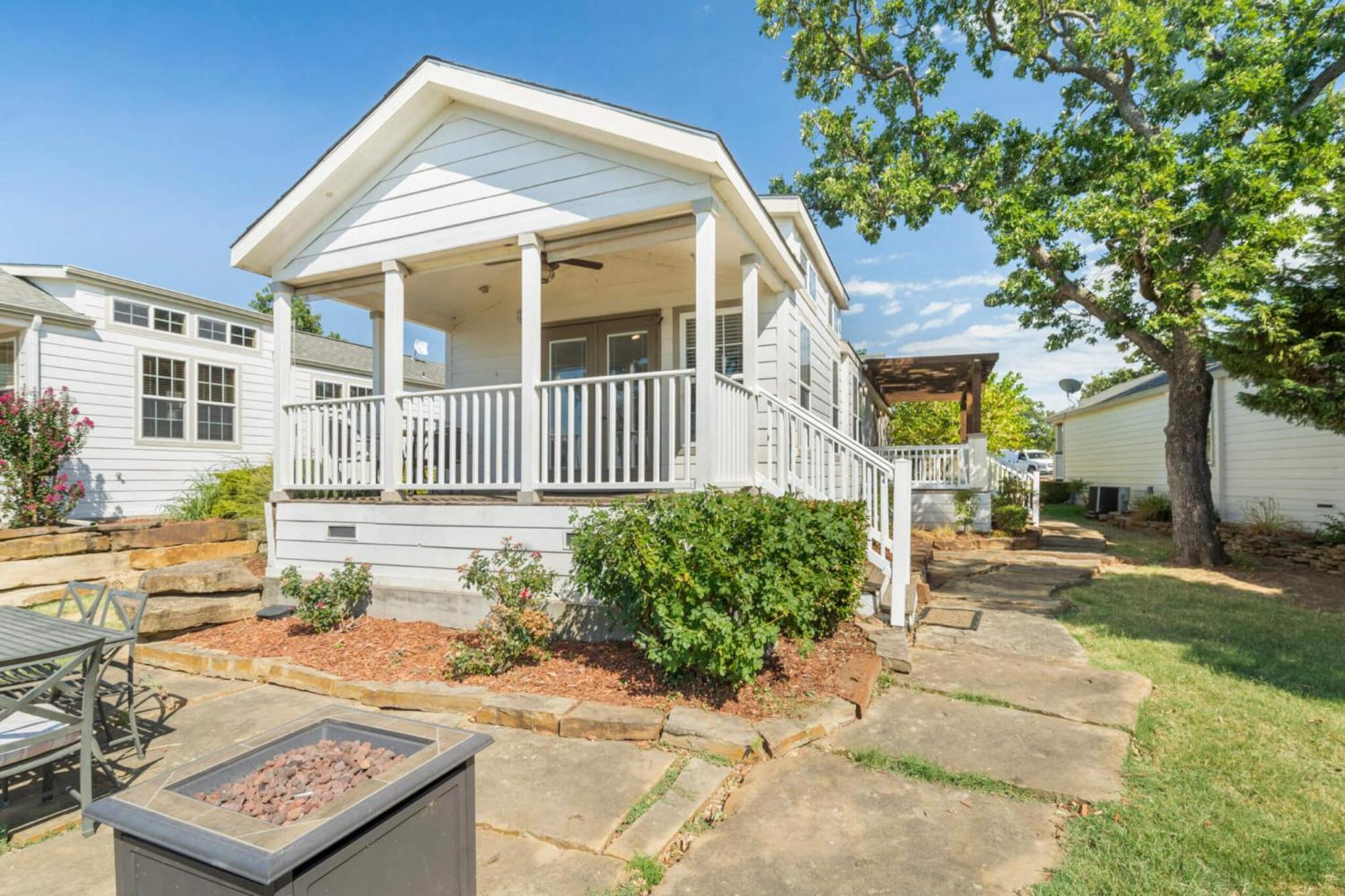 Crosstimbers Marina And Cottages Sperry Extérieur photo